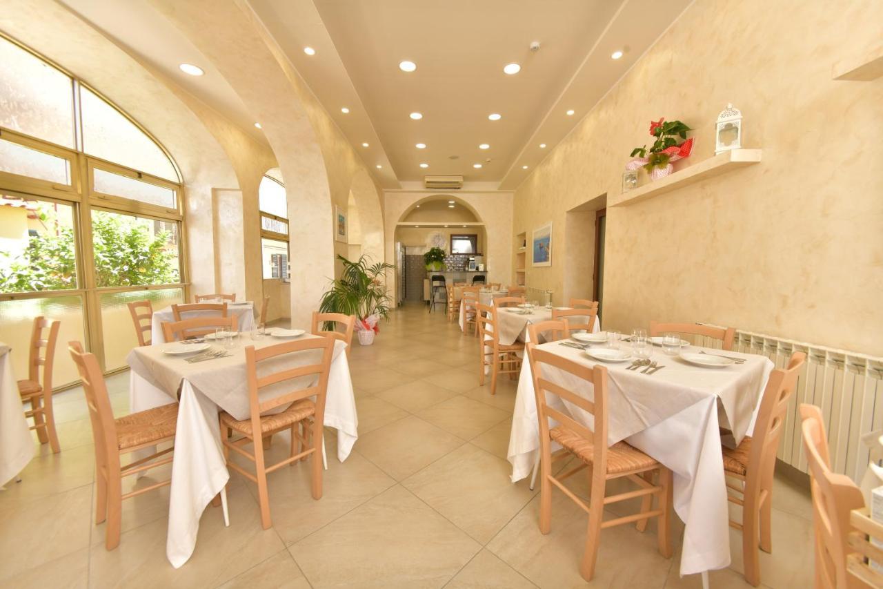Albergo Atlantic Ischia Bagian luar foto