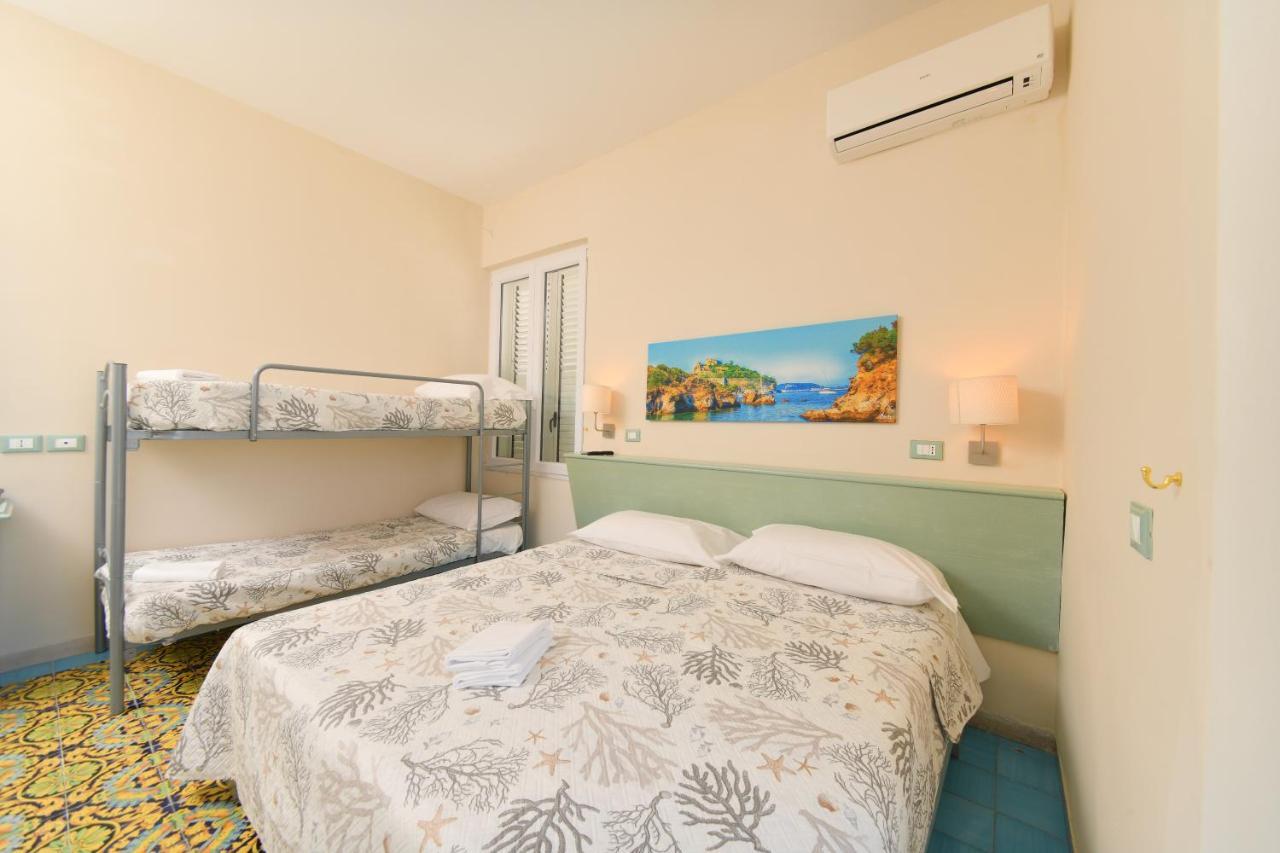 Albergo Atlantic Ischia Bagian luar foto
