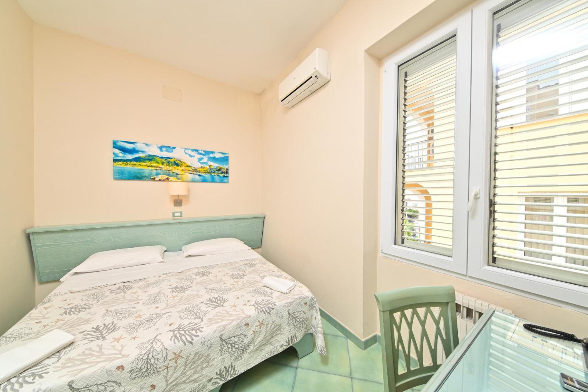 Albergo Atlantic Ischia Bagian luar foto