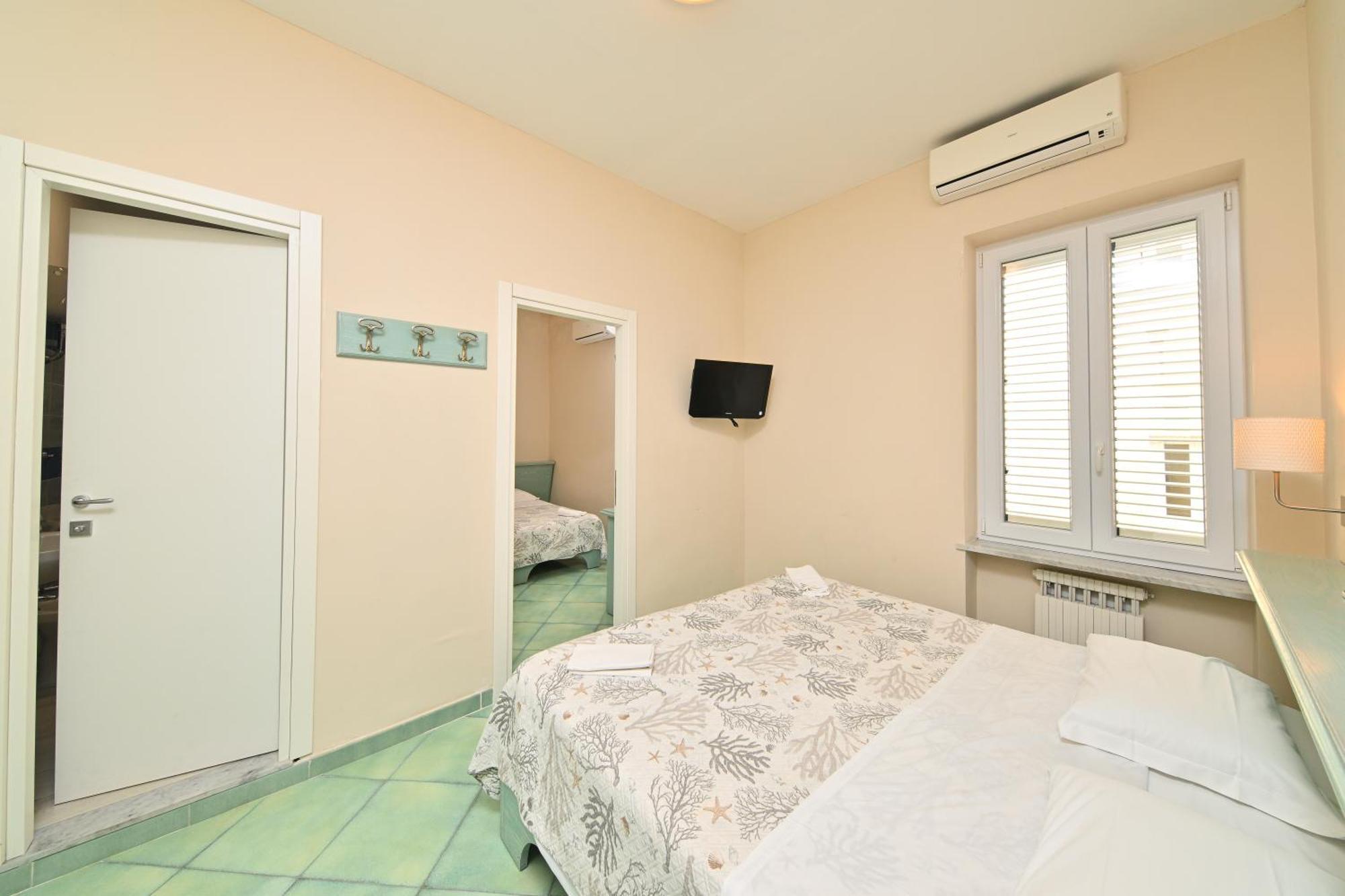 Albergo Atlantic Ischia Bagian luar foto